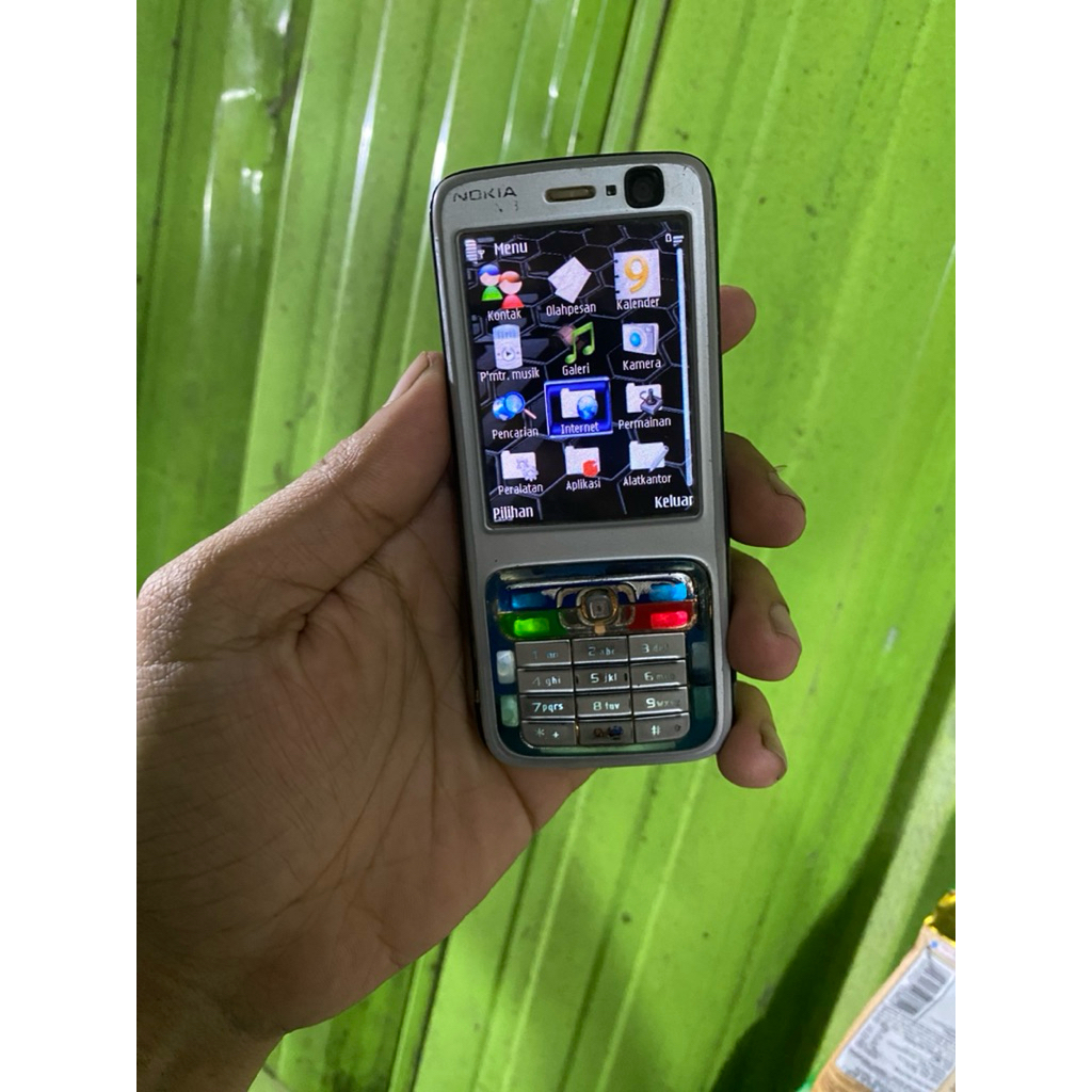 Nokia N73