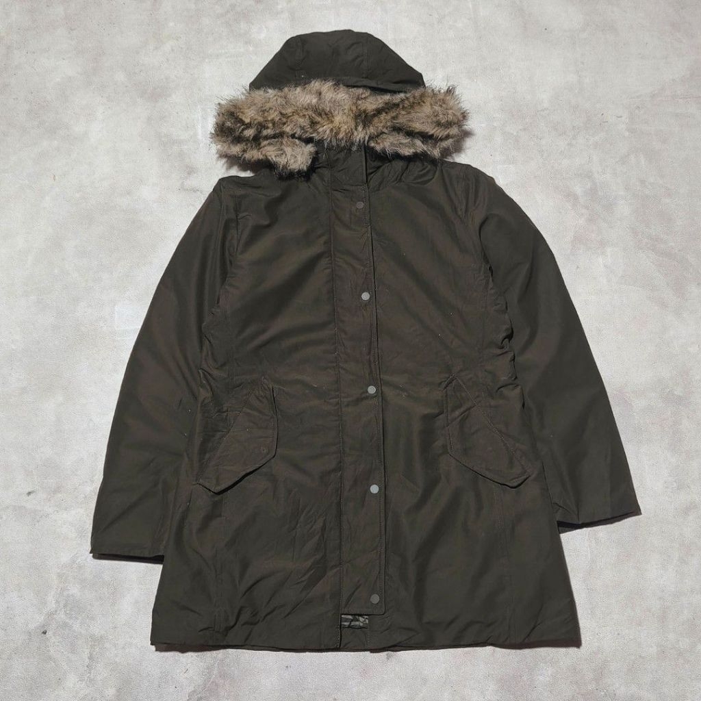 Jaket parka bulang wanita uniqlo hijau army