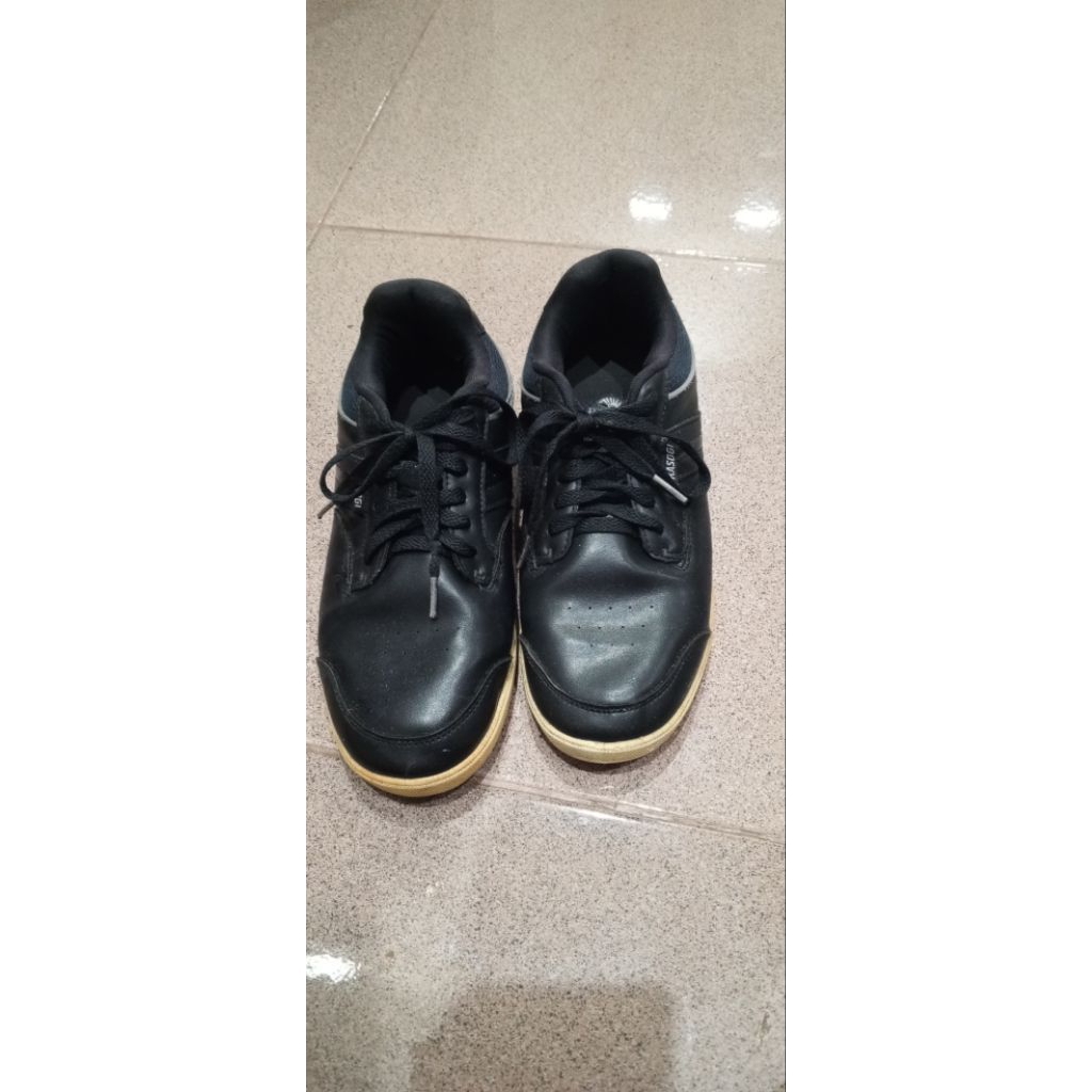 sepatu kasogi original second ukuran 41