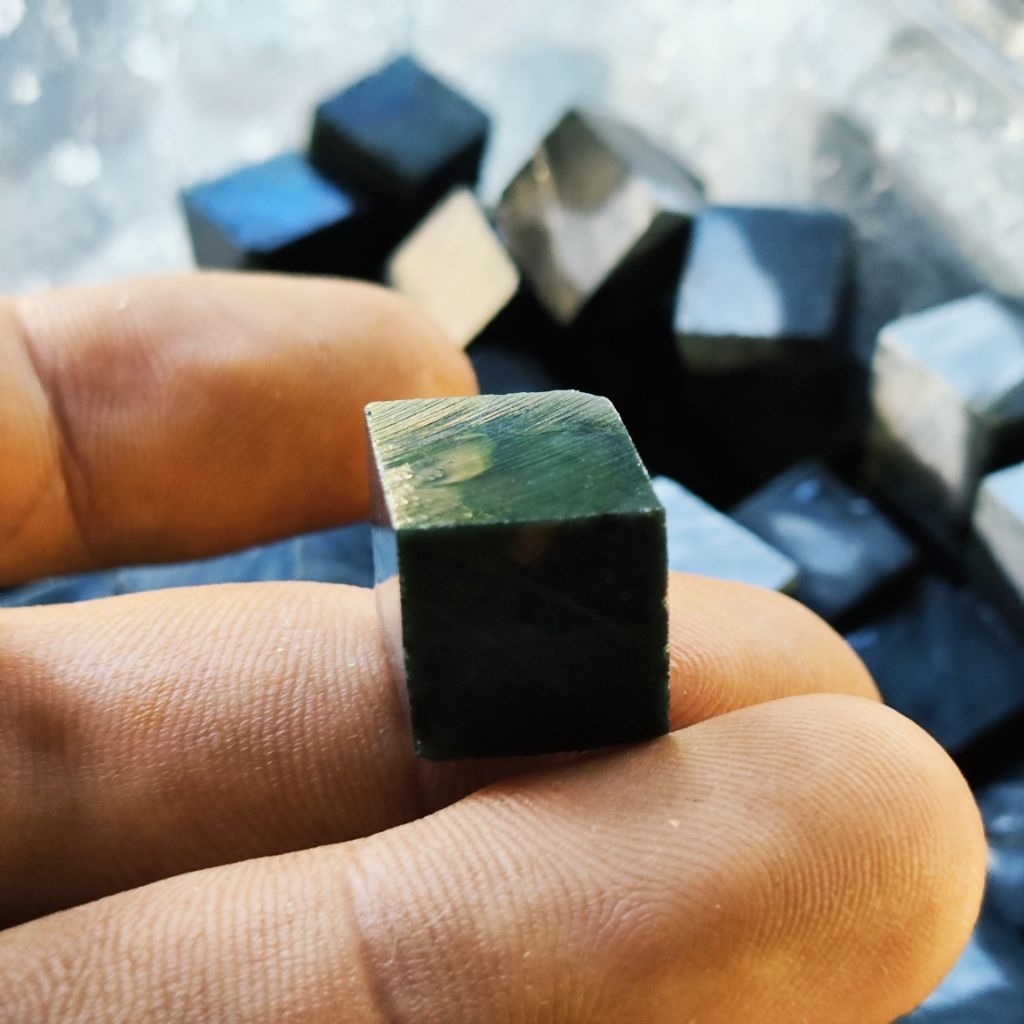 Batu giok hitam blackjade aceh