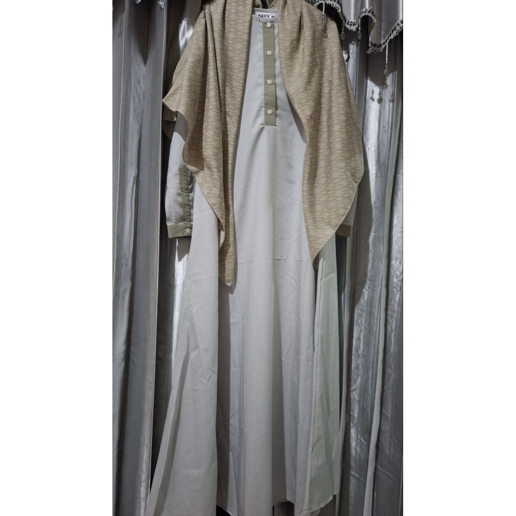 Pl Gamis Daily Ria Miranda + hijab restu anggraini