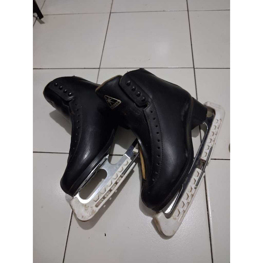 sepatu ice skating jackson mirage  size 42 laki