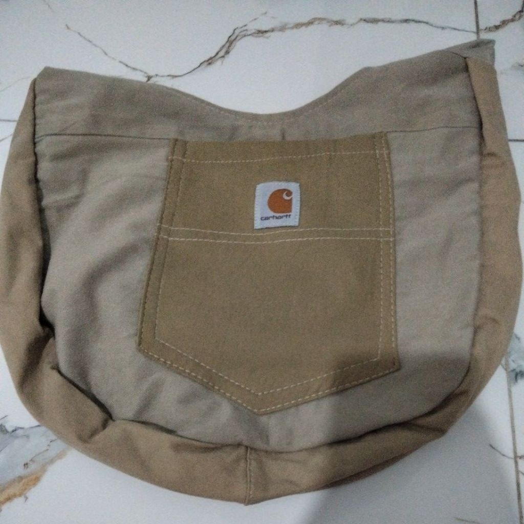 tas slempang carhartt