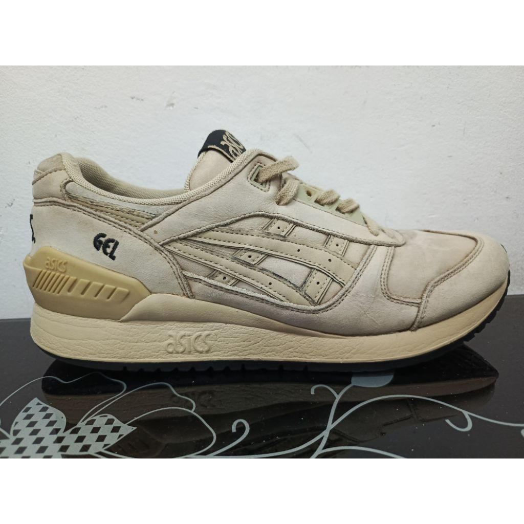 Sepatu second Ori - Asics Gel Respector Size 44