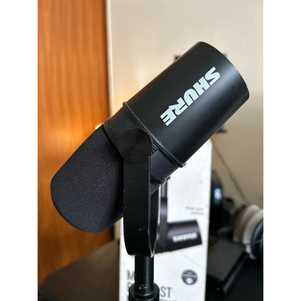 MIC PODCAST SHURE MV7X // SECOND LENGKAP