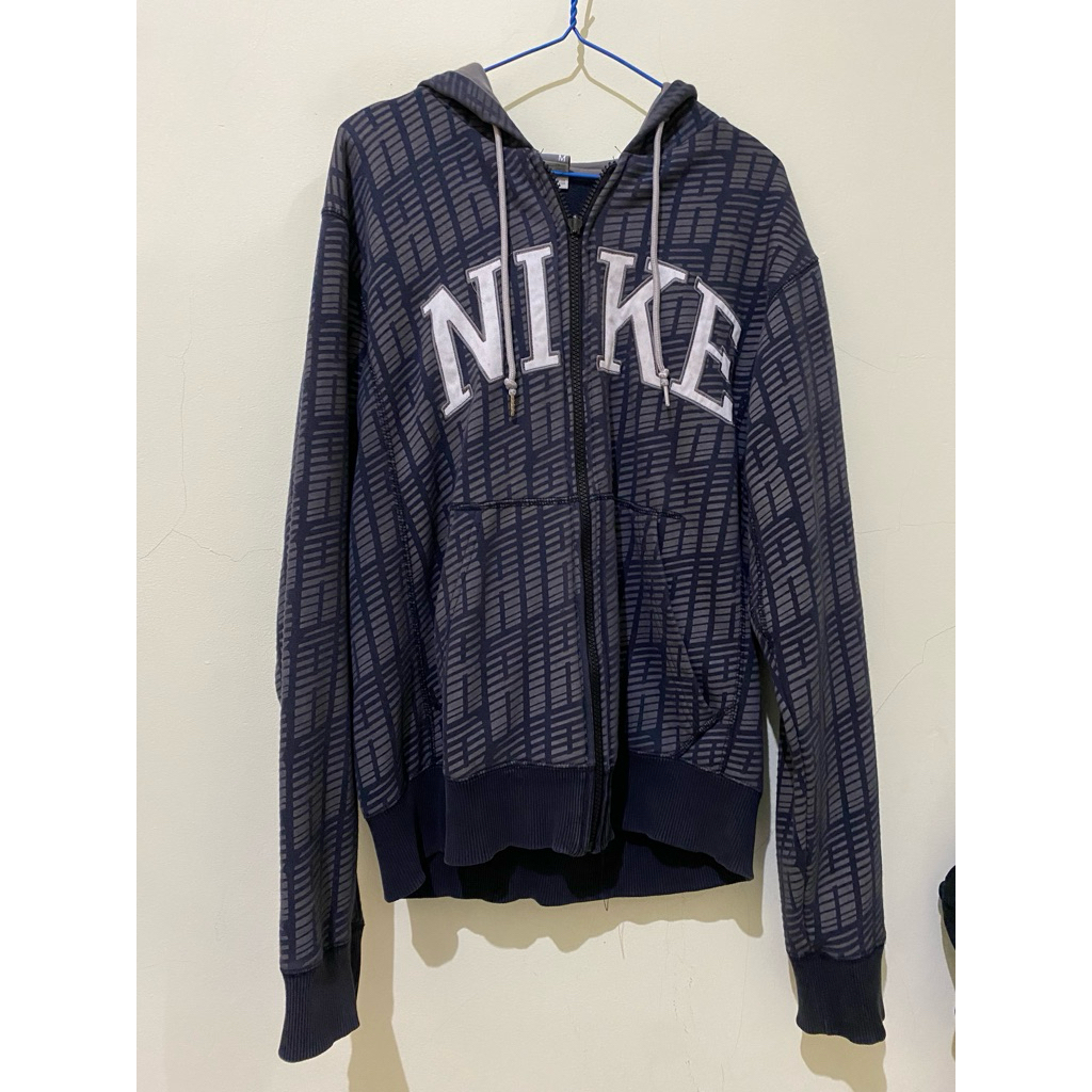 Preloved Jaket NIKE ORI +(harga termasuk adm)