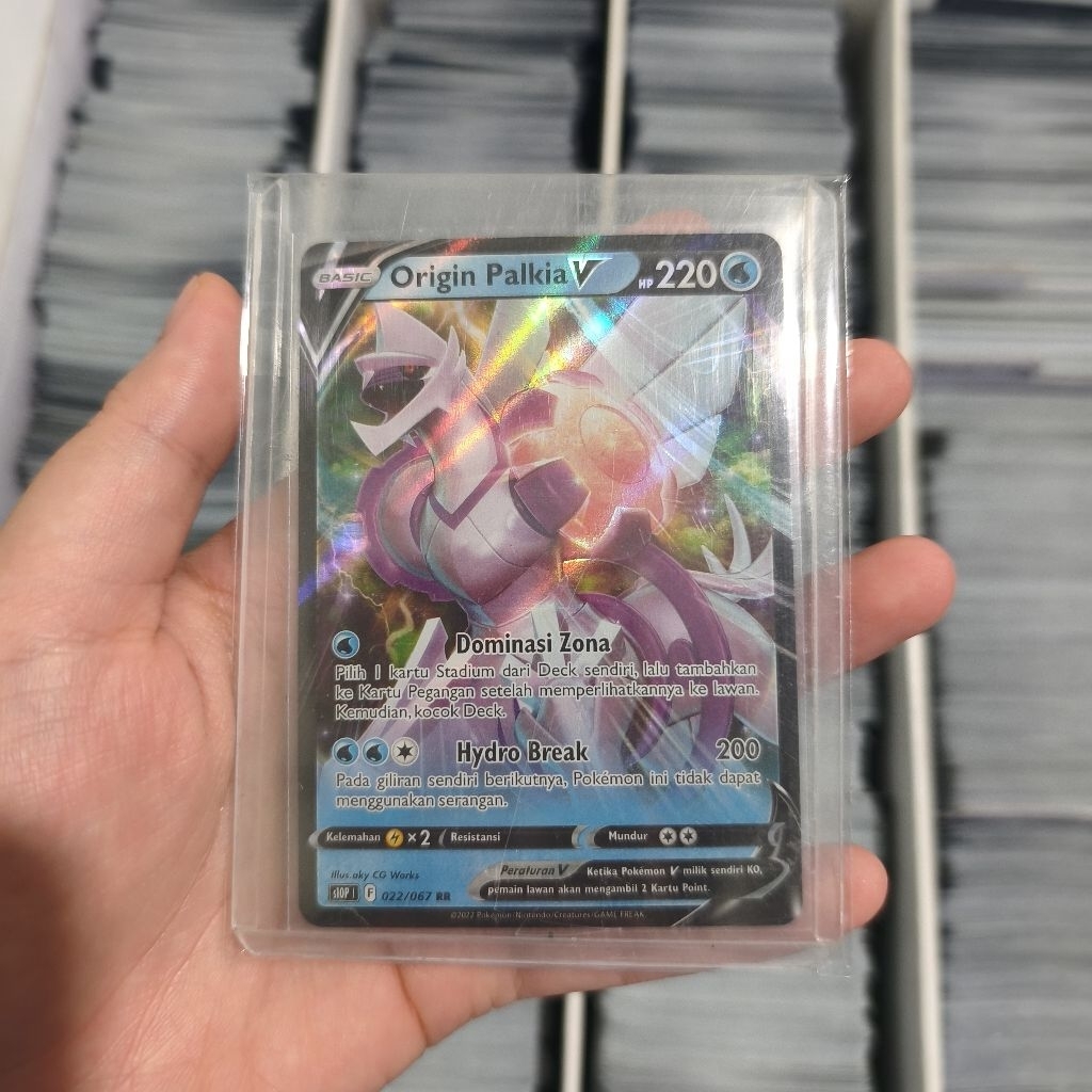 Kartu Pokemon Origin Palkia V 022/067 RR Holo Indonesian Toploader Protected | Little Vault