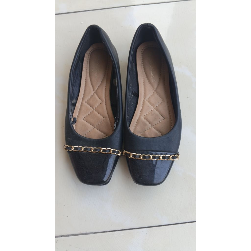Flat Shoes Sepatu Teplek Datar Hitam Black Preloved PL Bekas