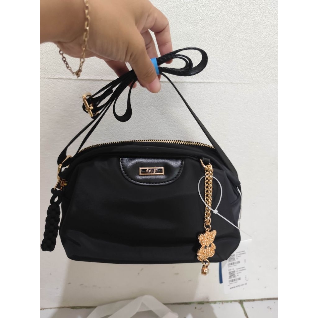 Tas Selempang Wanita Enji Yubu Hitam New siap kirim