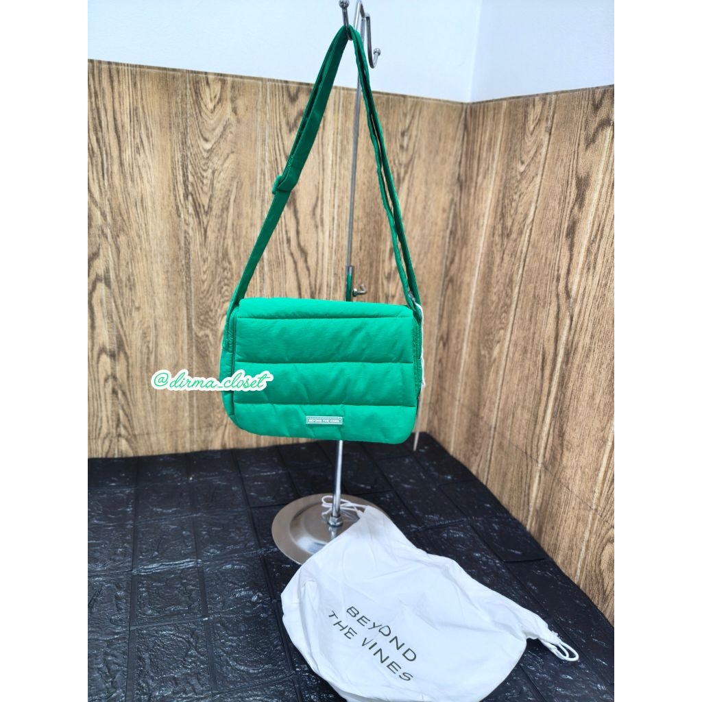 NEW - Original Beyond The Vines Poofy Bag "Green" / Tas BTV Sling Poofy Bag