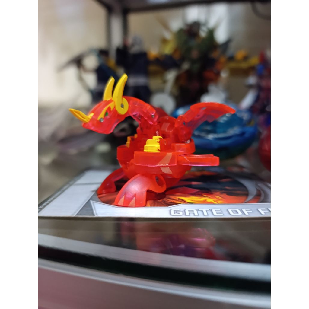 Bakugan Pyrus Neo Dragonoid Neon Version