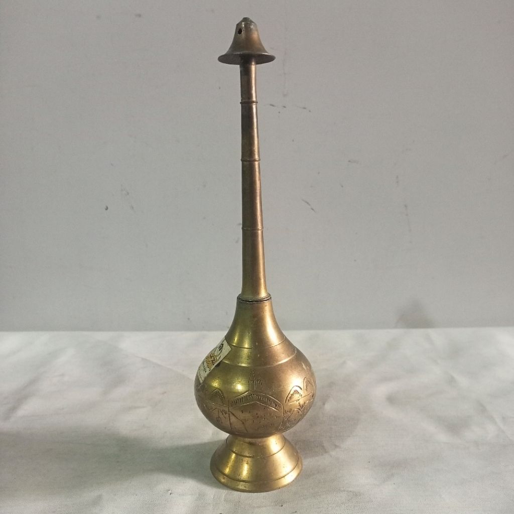 Vintage Gulab Pash Kuningan India • Botol Cucur Air Mawar Ukir Halus