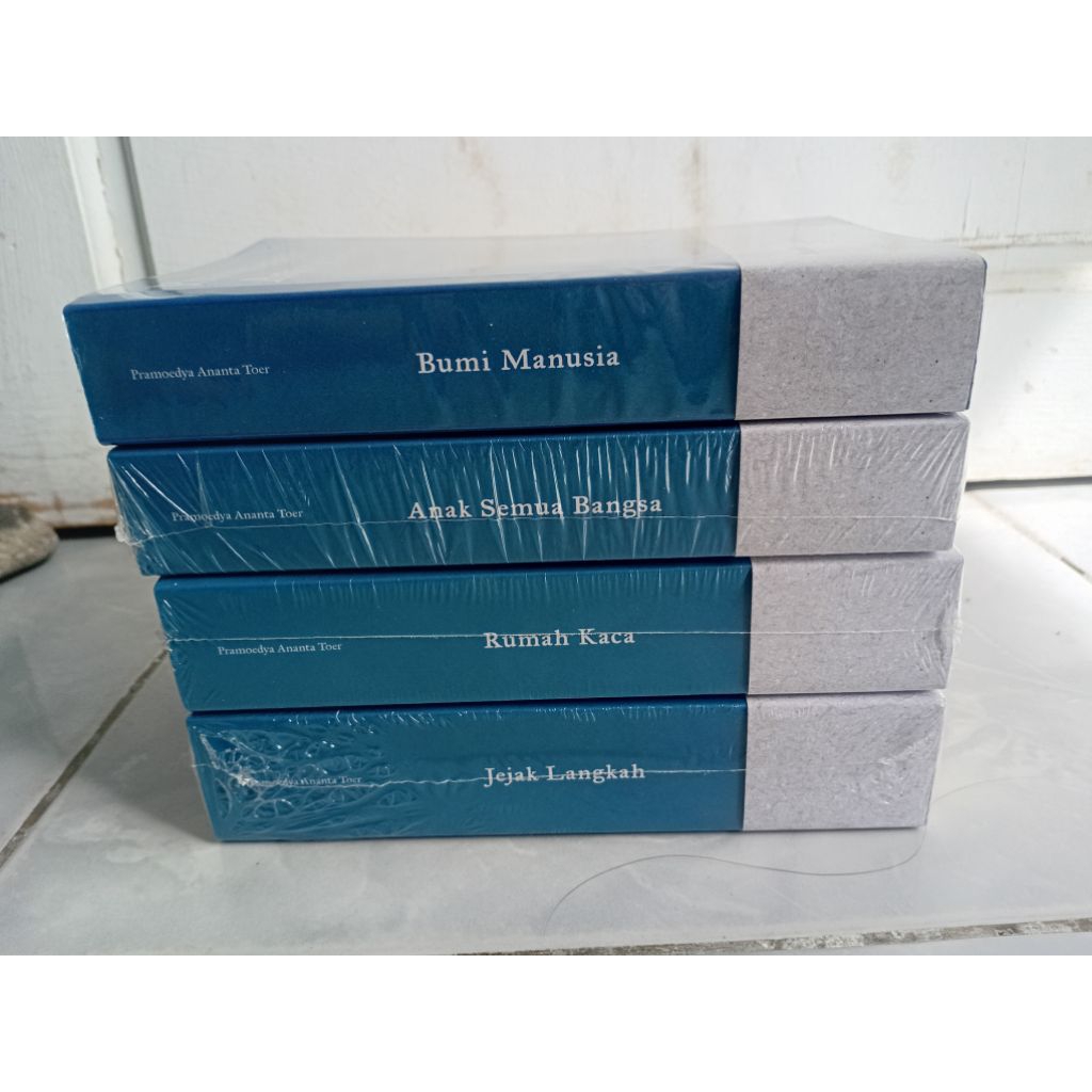 Tetralogi Pulau Buru - Bumi Manusia Set