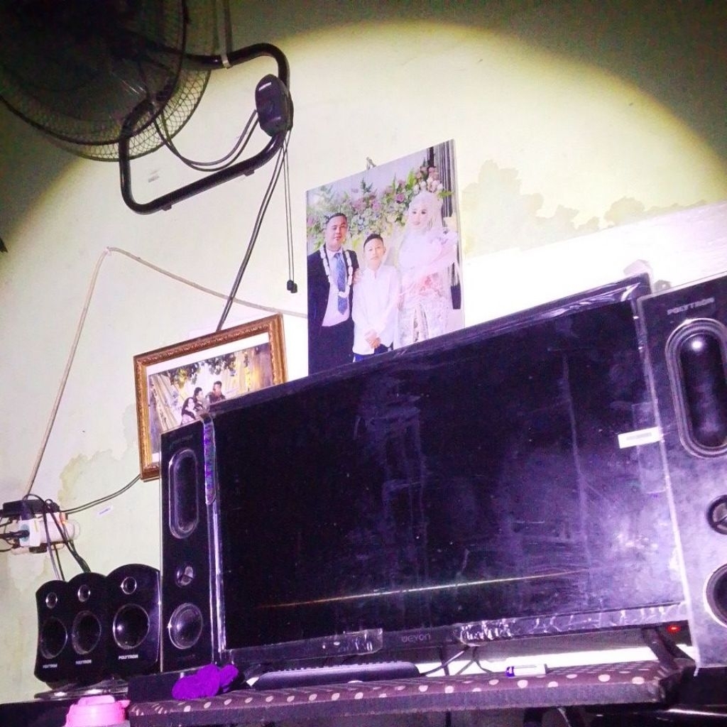 paket smart tv plus home teathter politrron