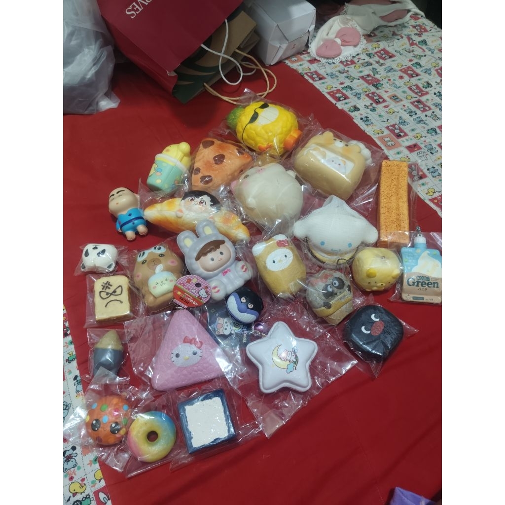 Jual squishy preloved. Marshmelli ghost, hello kitty onigiri, polly, squishy brand, miniso. squishy 