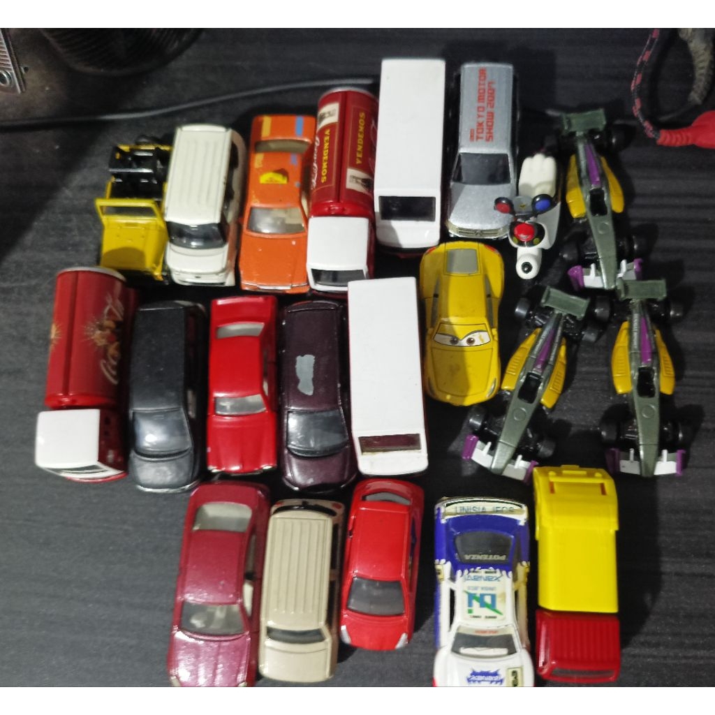 Tomica Diecast Lose Junk (2)