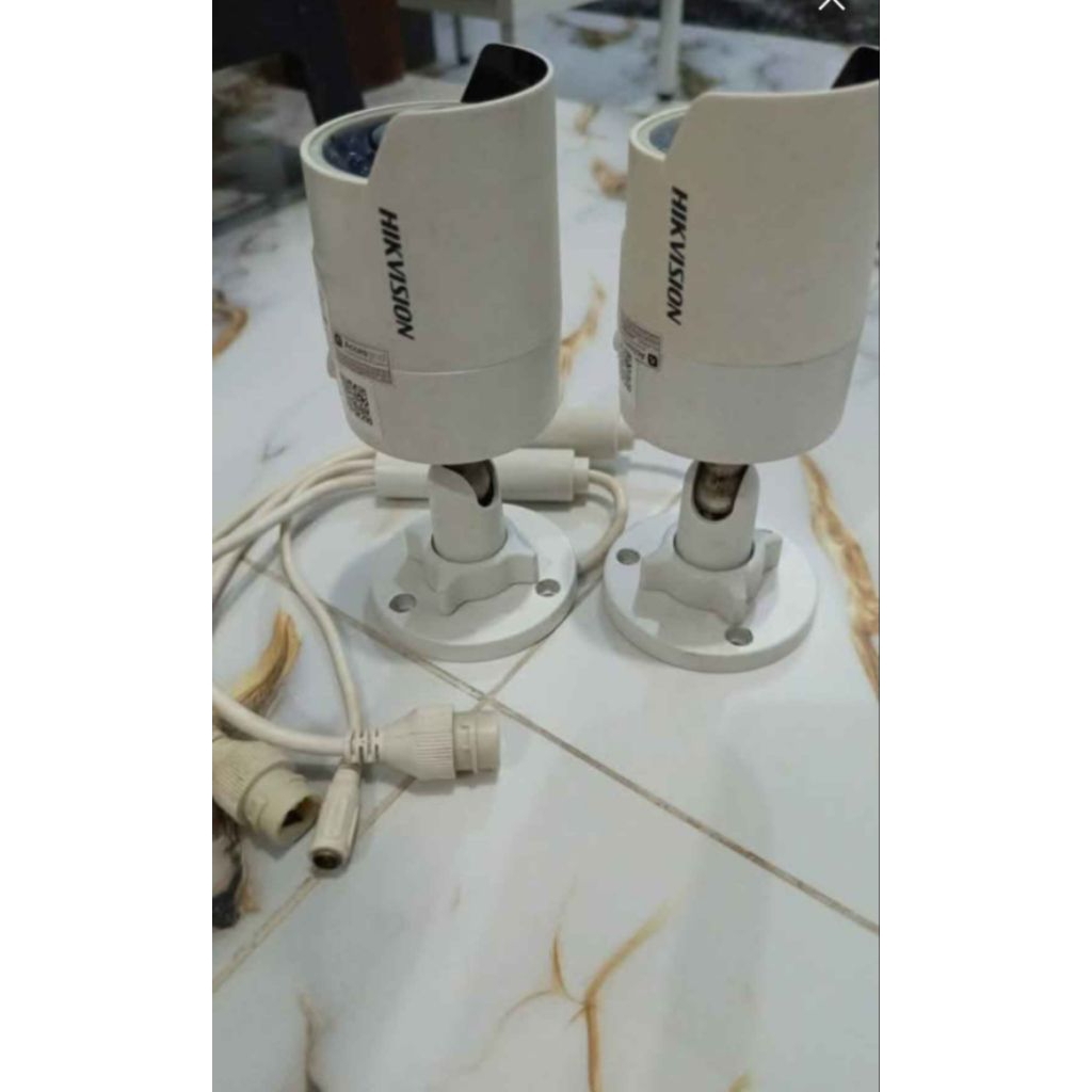 IP camera Hikvision DS-2CD2020-F1