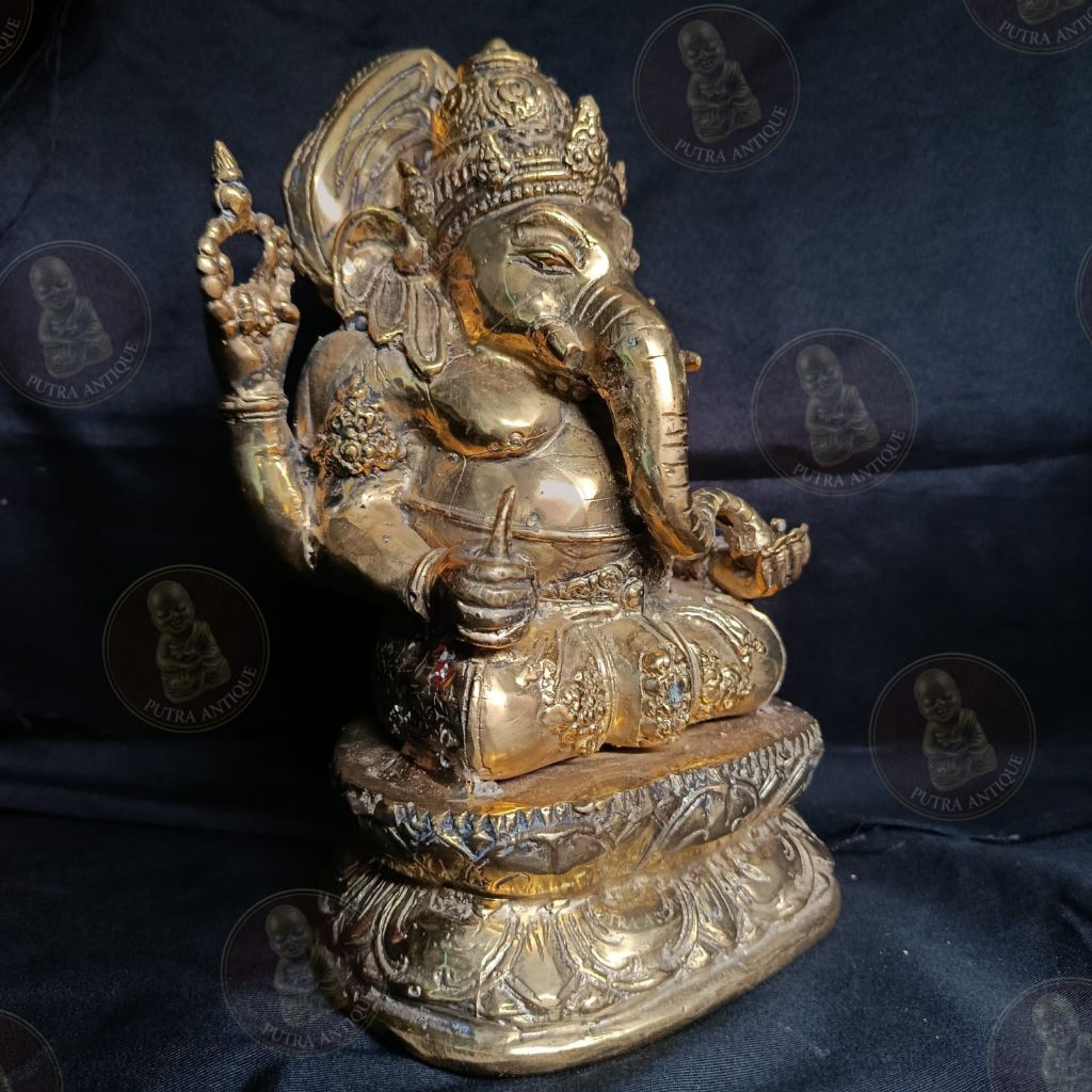 Koleksi Patung Dewa Ganesha Duduk Diatas Teratai Kuningan Ukuran Besar