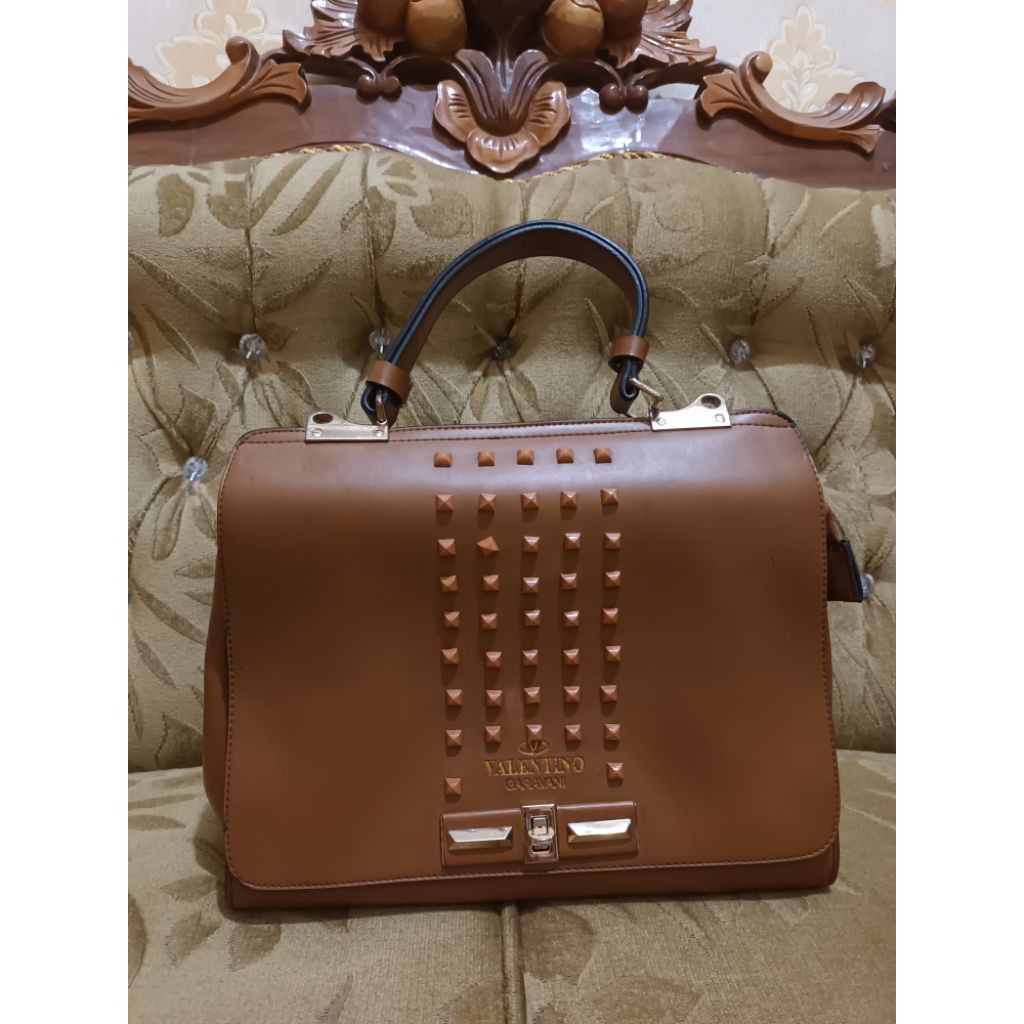 tas kulit asli valentino garavani