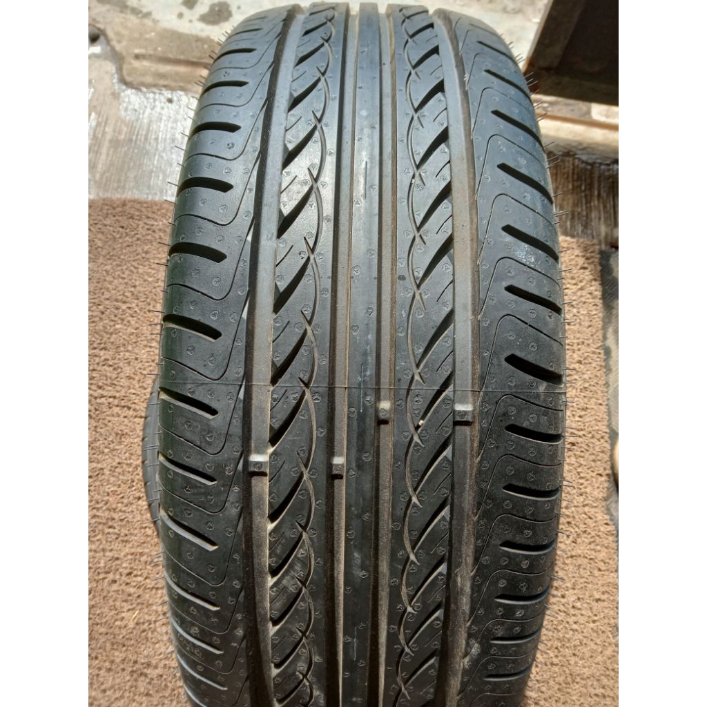 Goodyear Asurance 205/60/R16, ban mobil seken ori 95% siap pakai