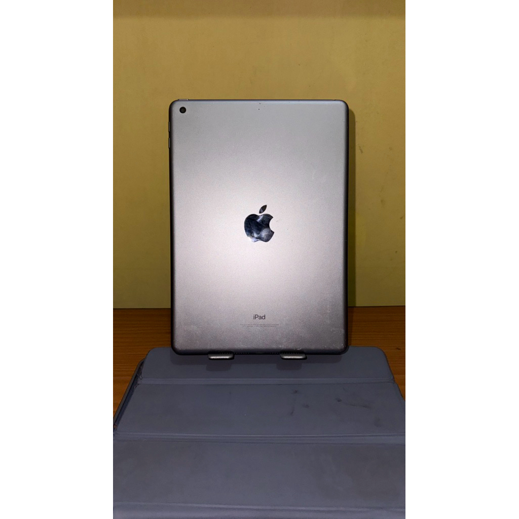 IPAD GEN 6 32 GB LIKENEW