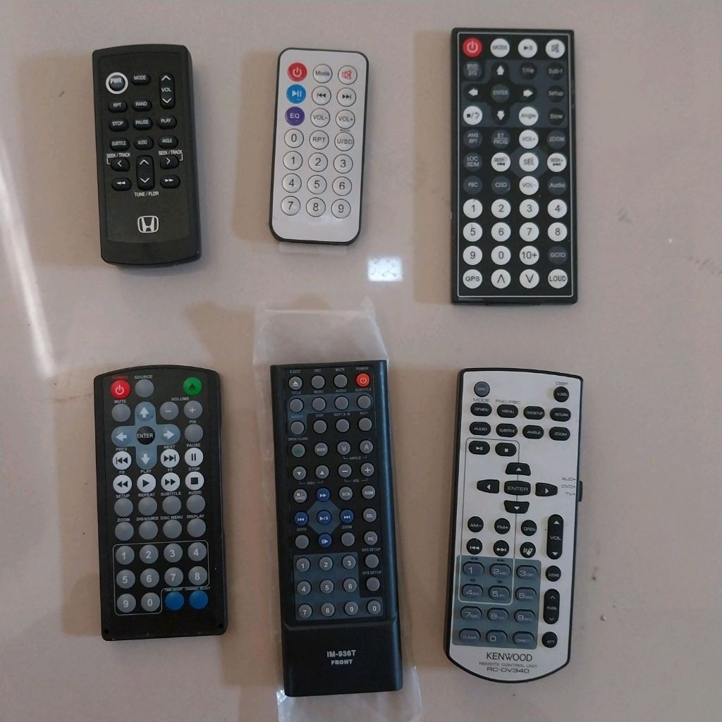 Remote AUDIO mobil UNIVERSAL