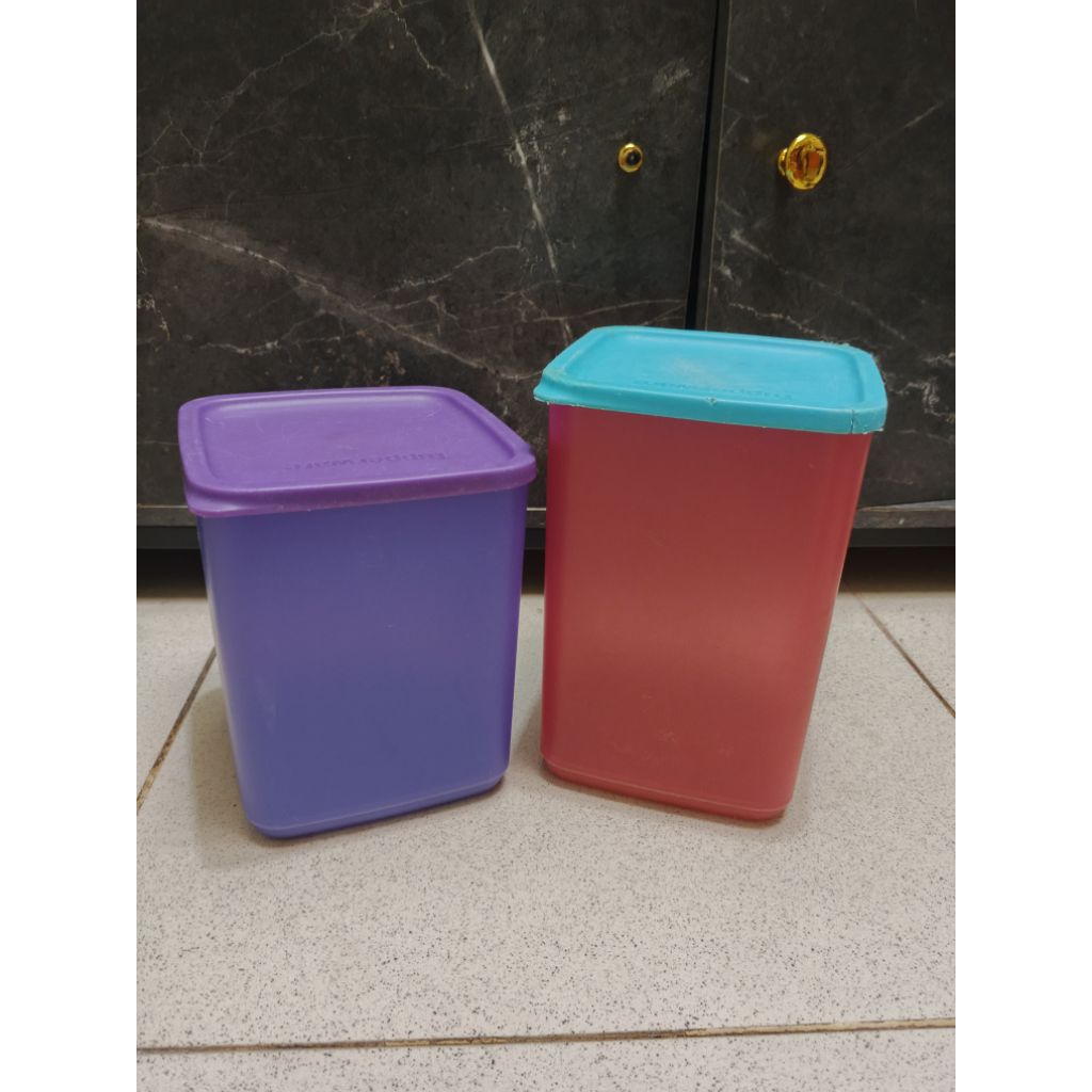 Tall summer fresh pl/toples/tupperware