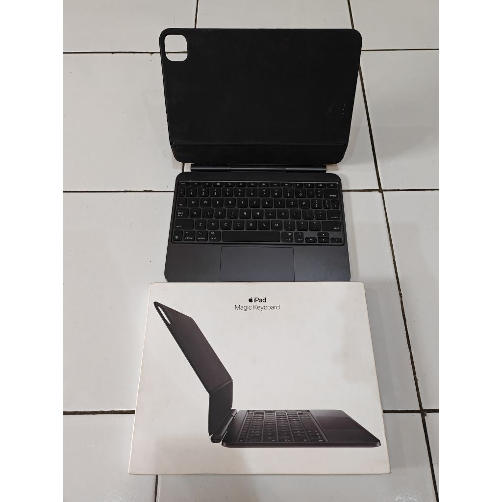 Apple Magic Keyboard iPad Pro M4 M5 11 inch grs inter bekas seken second
