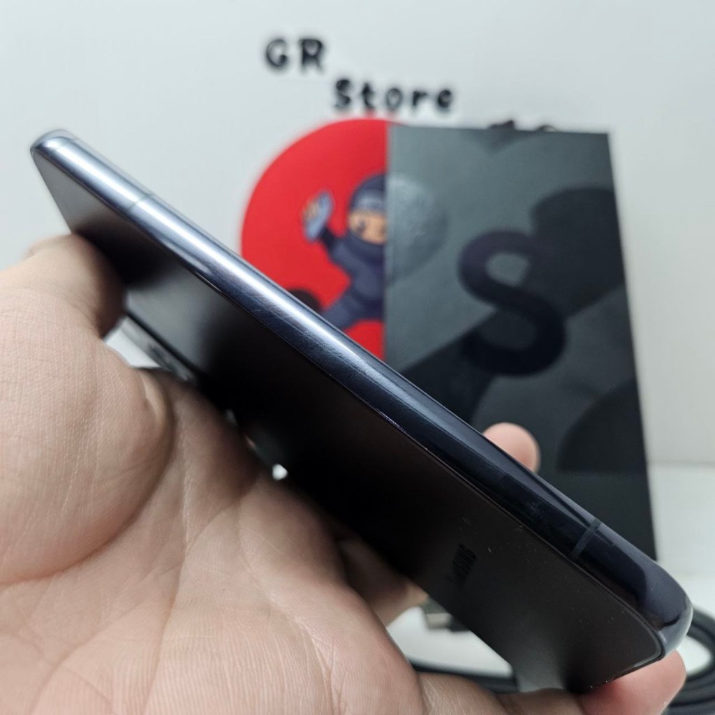 No Minus Samsung Galaxy S22 Black 8/128 Fullset Sein