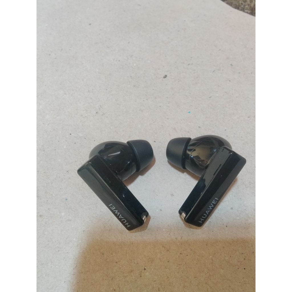 Huawei freebuds pro earbud