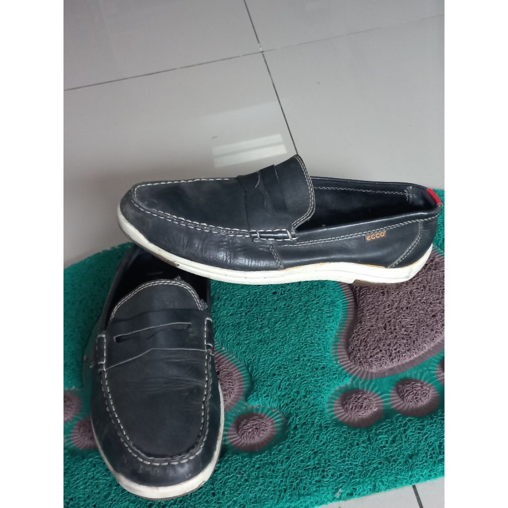 Ecco kulit size 43 second butuh sol