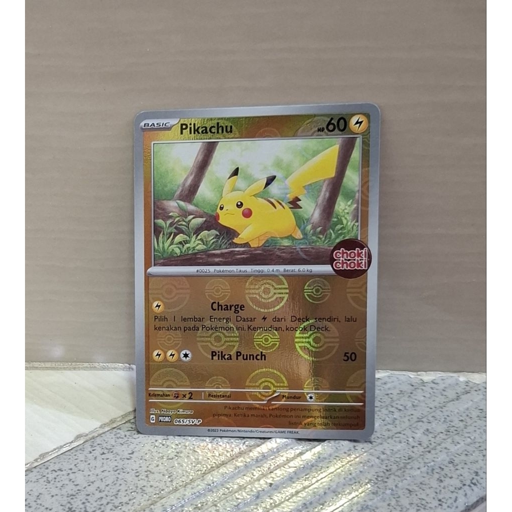 Kartu Pokemon PIKACHU promo card Choki Choki 2023 065/SV-P