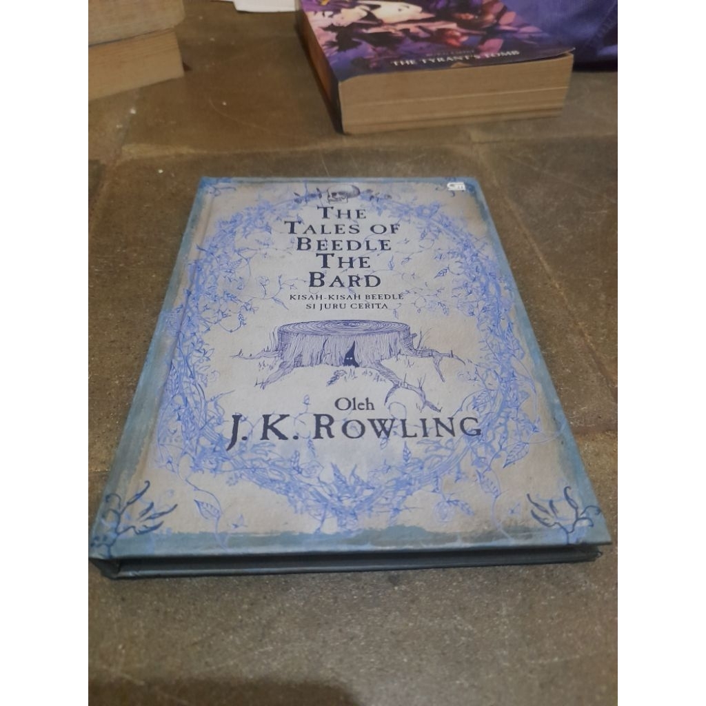 The Tales of Beedle the Bard oleh JK Rowling