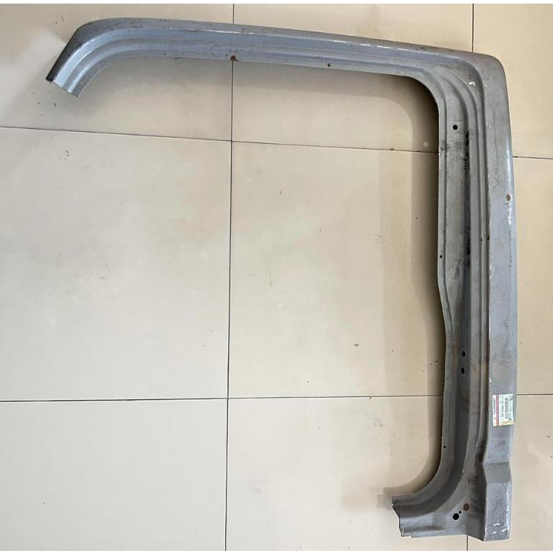 Pilar Belakang Canter 125PS