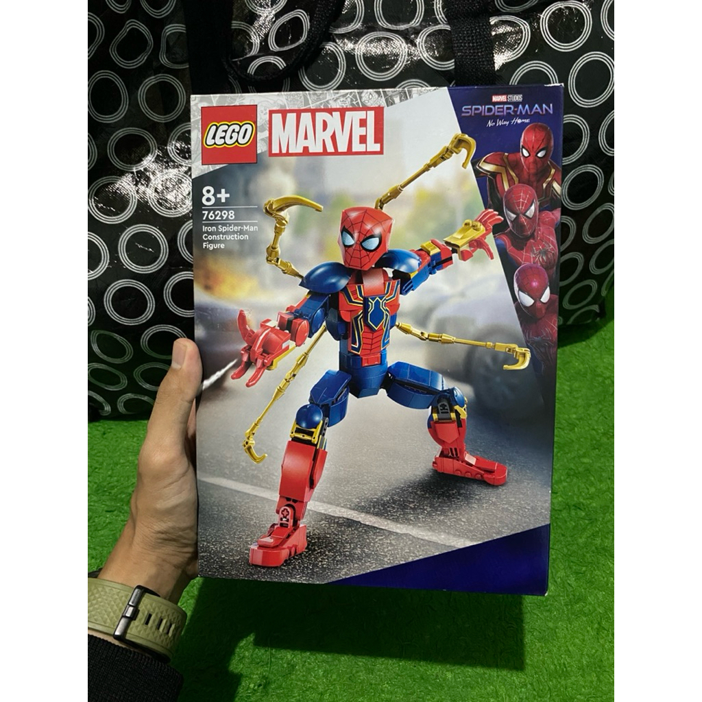 LEGO Marvel Iron SpiderMan Construction Figure / 76298