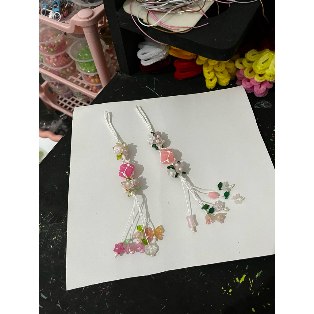 CHARM FLOWER BEADS