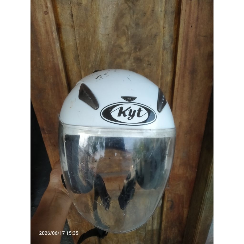 helm KYT fulface bekas