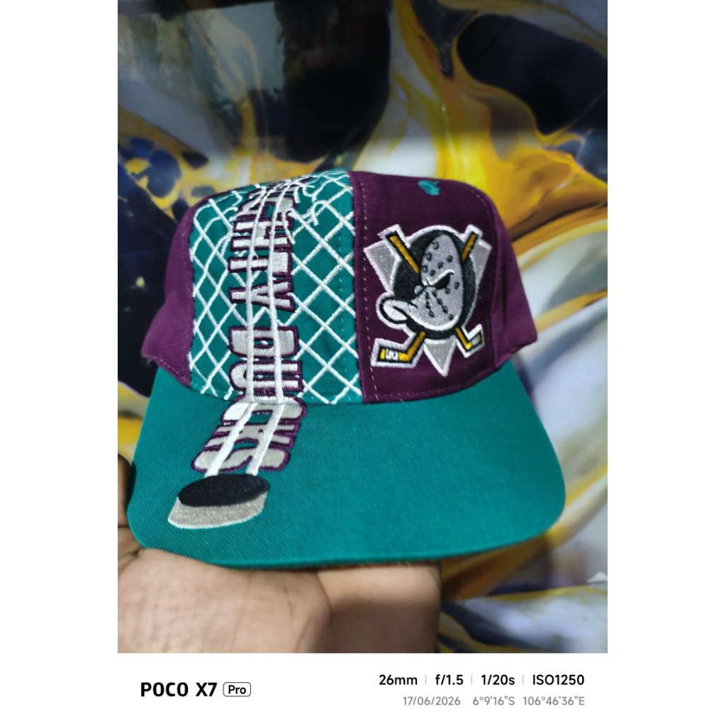 Topi Vintage Mighty Ducks Logo 7..