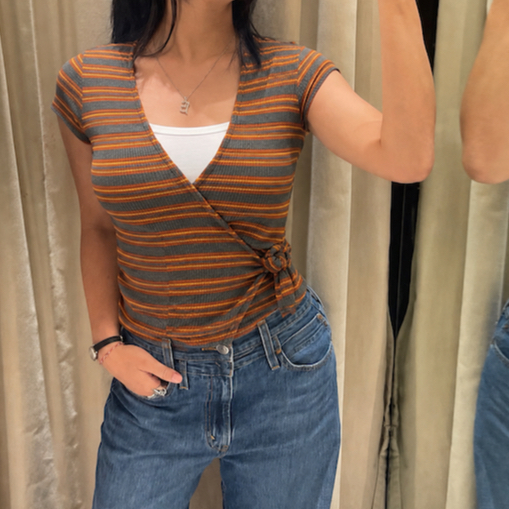 Atasan Chic Urban Outfitters