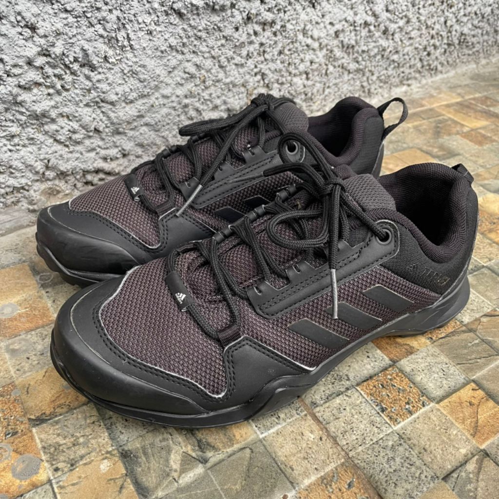 Sepatu ADIDAS TEREX