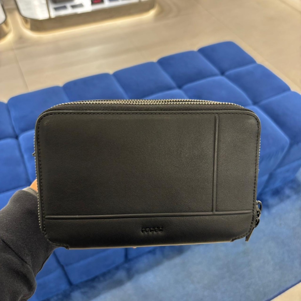Jastip. Slingbag Pedro (MAN)
