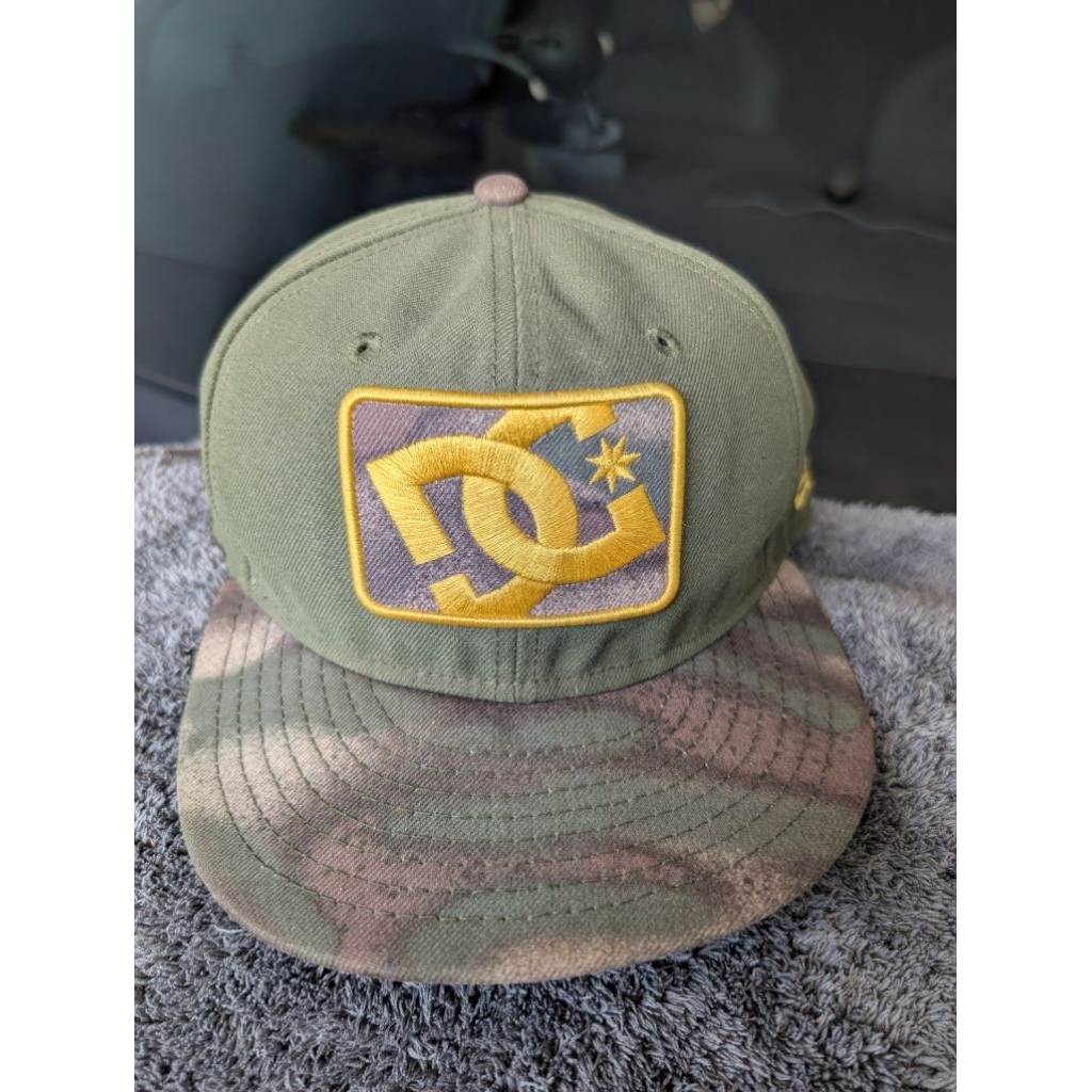 Topi snapback DC shoes army