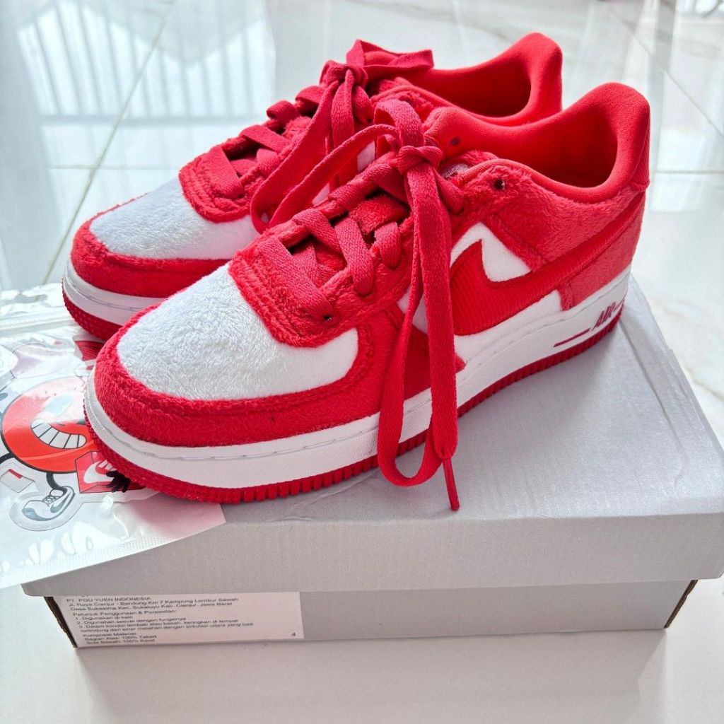 Nike Air Force 1 Valentine Red