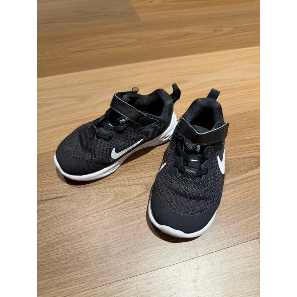 ORI PRELOVED NIKE RUNNING SHOES