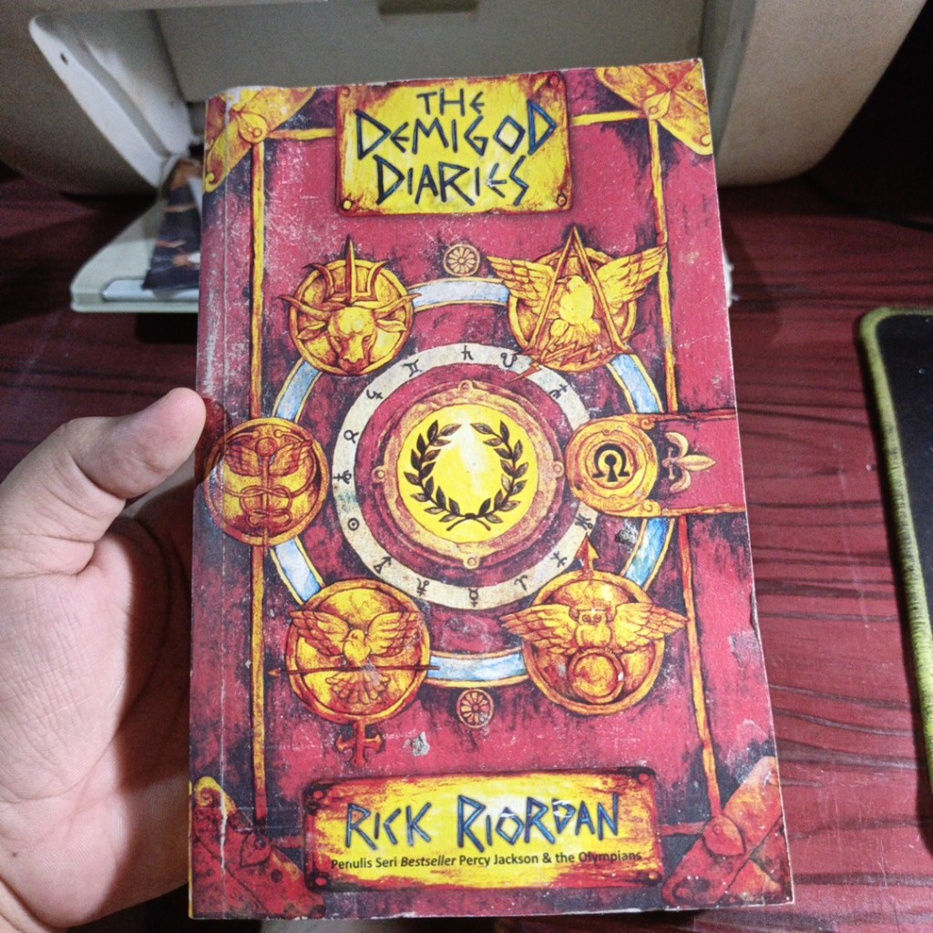 [Preloved] The Demigod Diaries  Rick Riordan