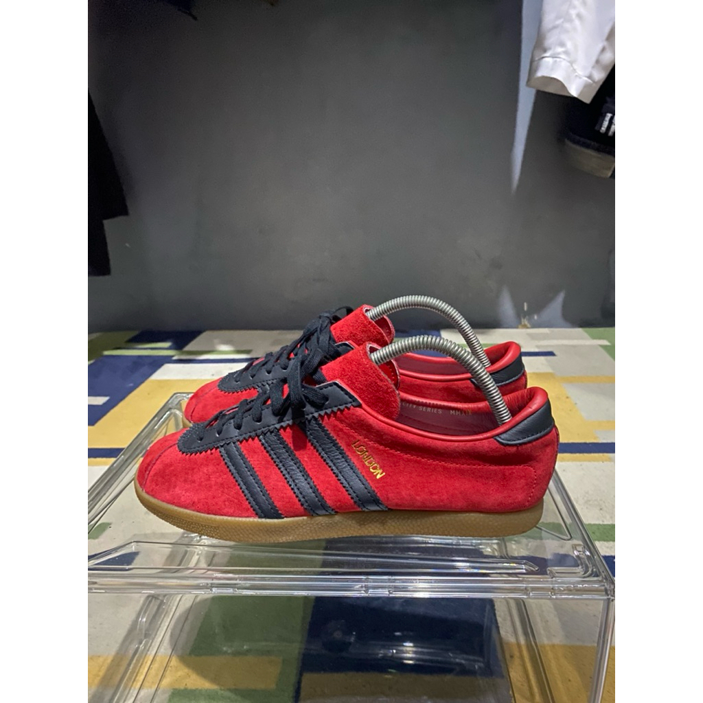 sepatu london