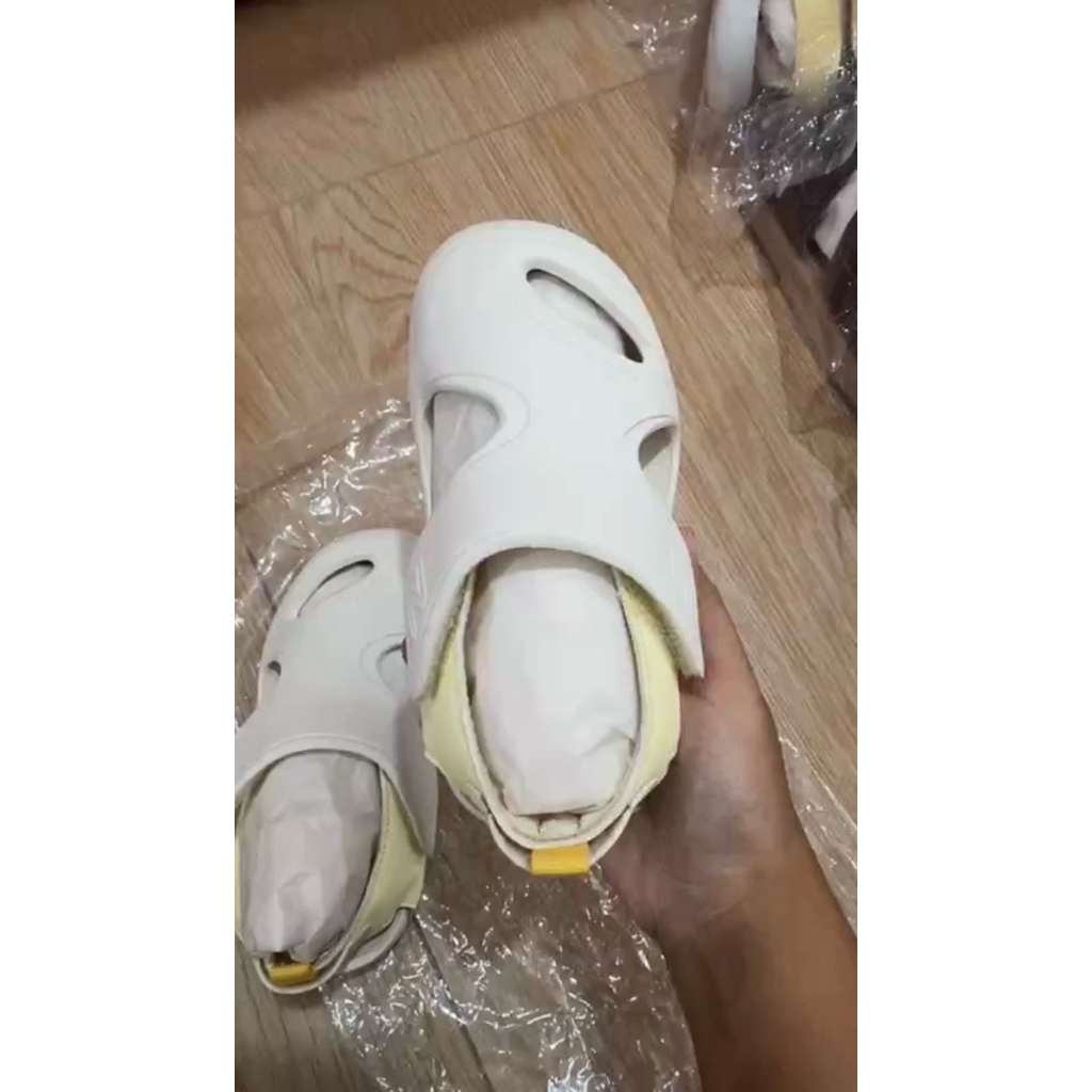 Sandal anak New Balance Ori PRELOVED