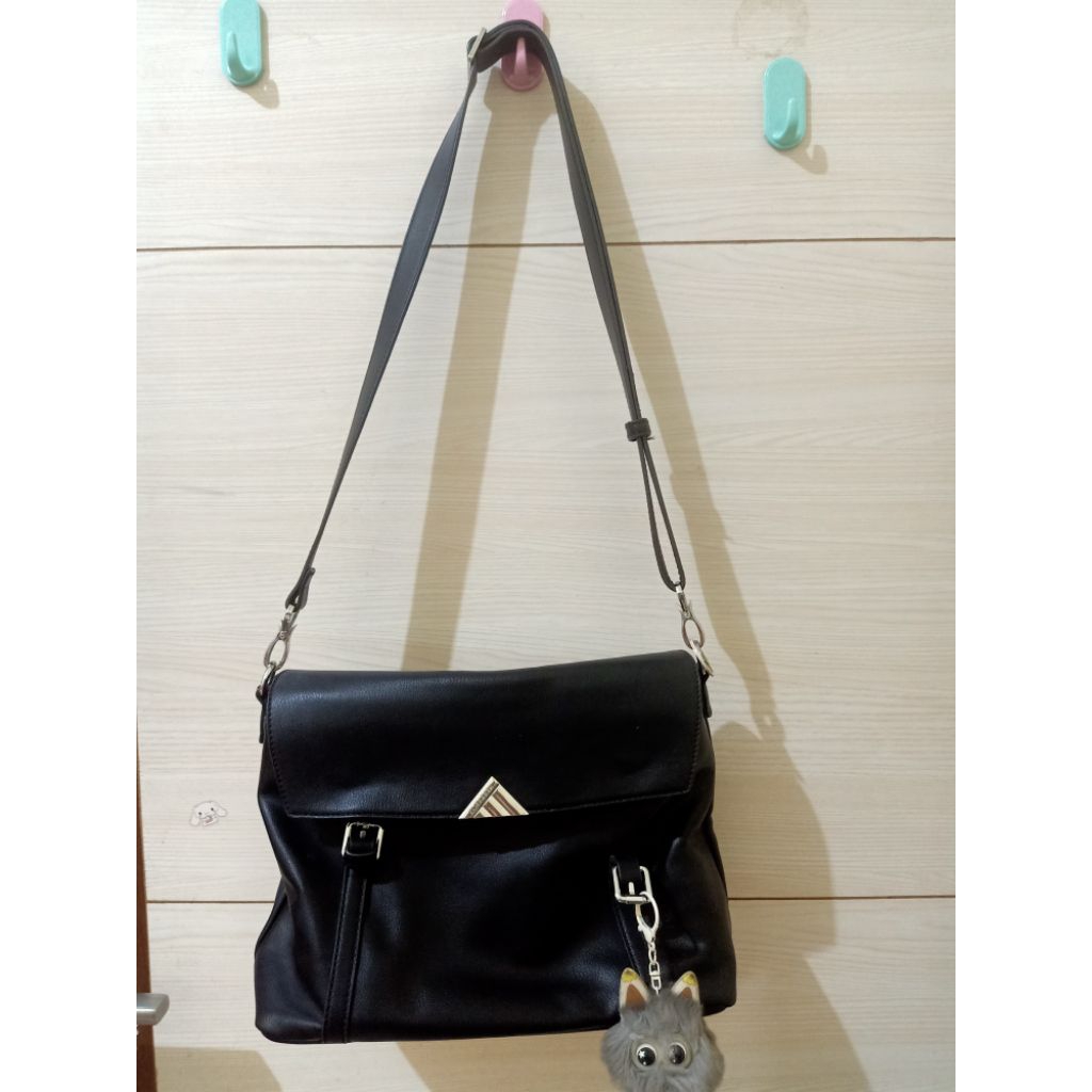 Preloved Tas Kerja Wanita Elizabeth Warna Hitam