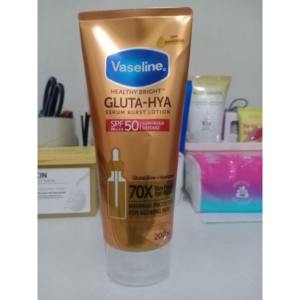 Vaseline Gluta-Hya Spf 50