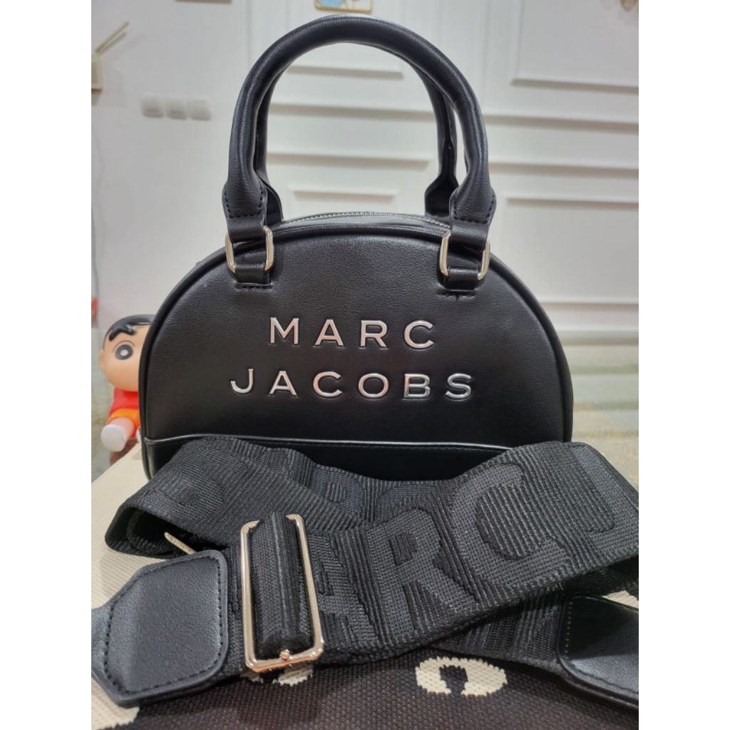 MJ sling bag